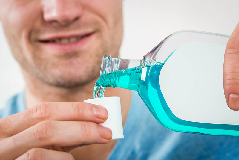 mouthwash-pob-txiv neej